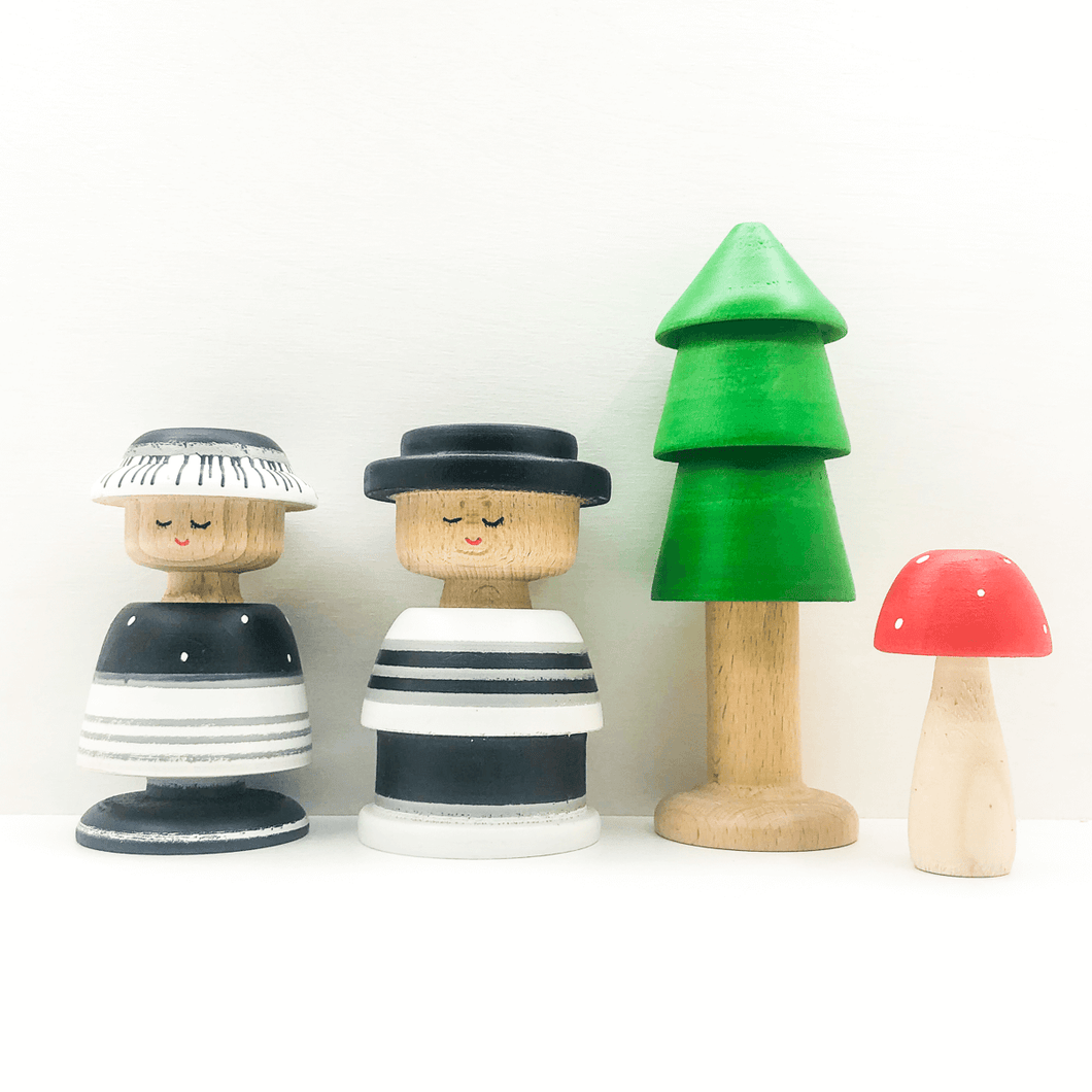 סט שחור לבן: בובות S+, עץ ופטריה