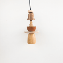 Load image into Gallery viewer, מנורת חוליות - עץ טבעי, דגם 3
