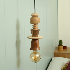 מנורת חוליות - עץ טבעי, דגם 2